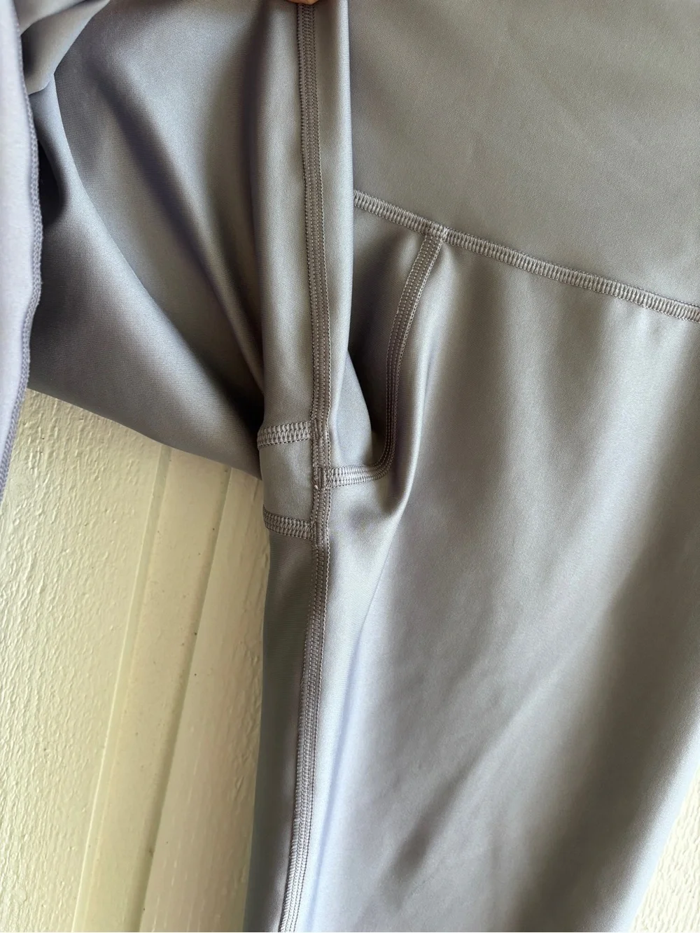 ALO Yoga Airlift Lavender-Gray Leggings